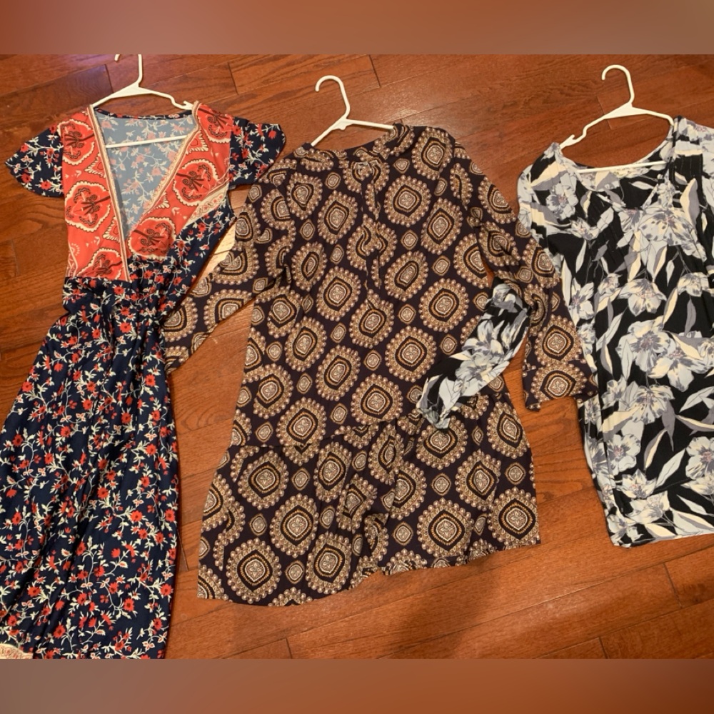 3 size medium cover-ups
Ann Taylor and Billabong